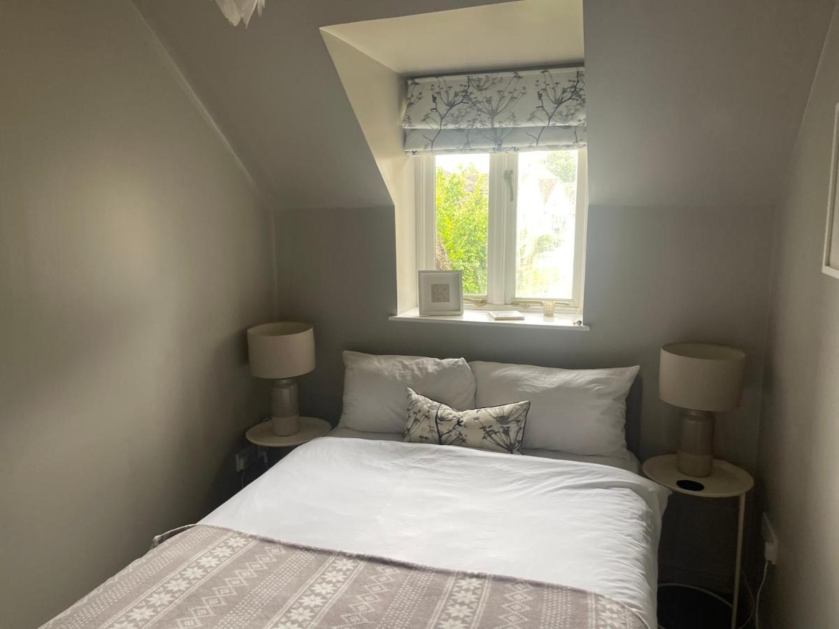 Carp'S Rise Cottage Somerford Keynes Eksteriør billede