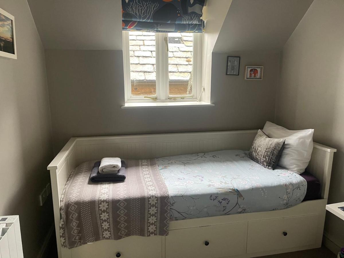 Carp'S Rise Cottage Somerford Keynes Eksteriør billede