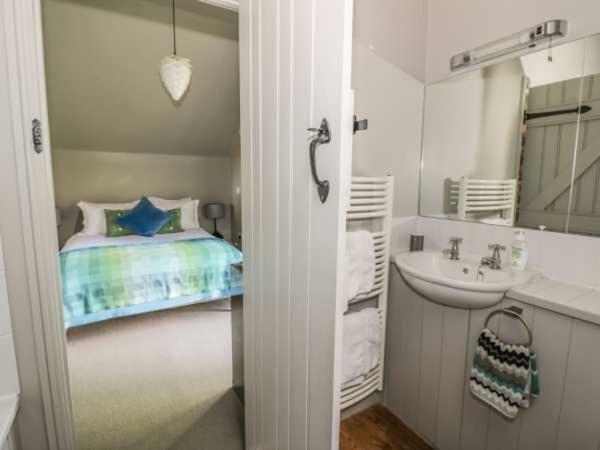 Carp'S Rise Cottage Somerford Keynes Eksteriør billede