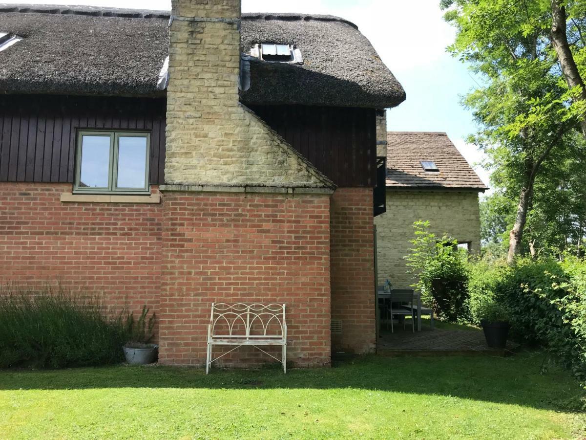 Carp'S Rise Cottage Somerford Keynes Eksteriør billede