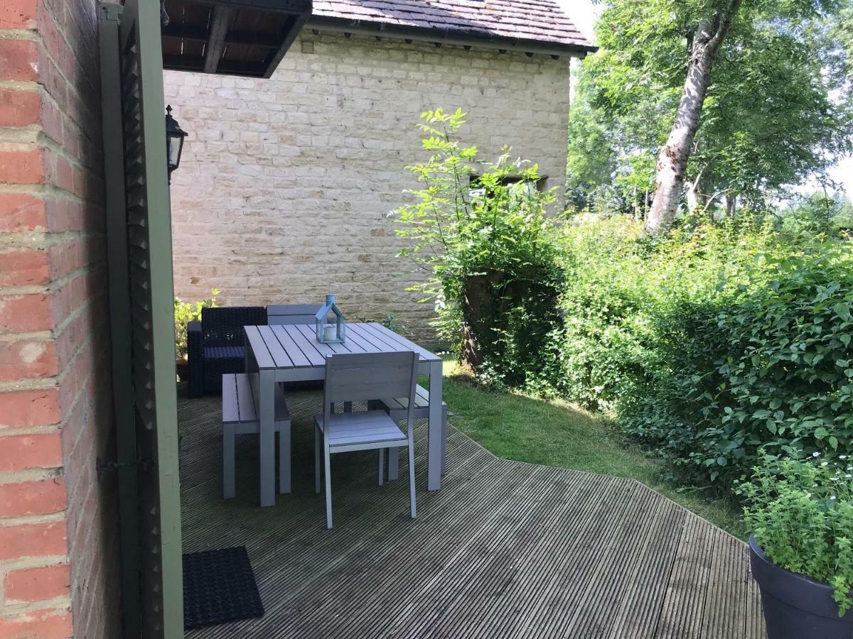 Carp'S Rise Cottage Somerford Keynes Eksteriør billede